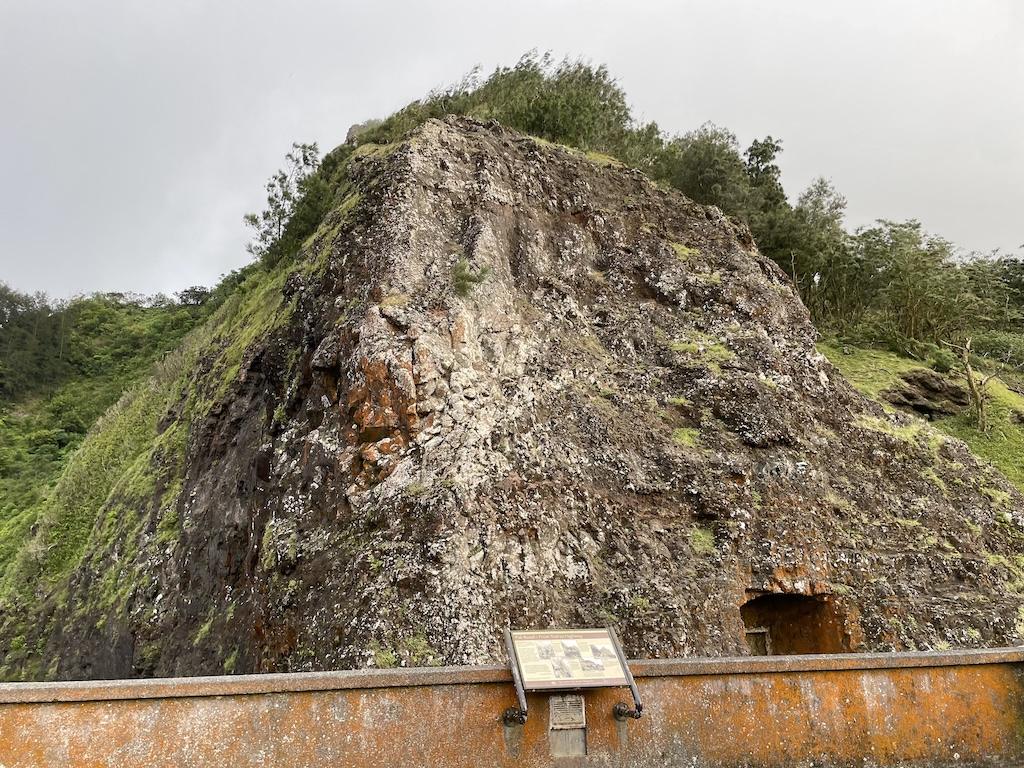 View of door on the side of a mountain at Nu’uanu Pali Lookout, in Oahu, Hawaii where Luna visited
