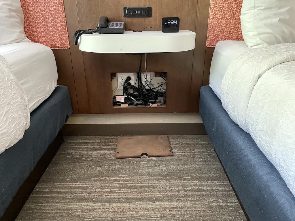 Explosed wires in hotel room that Luna stayed at in the Midwest