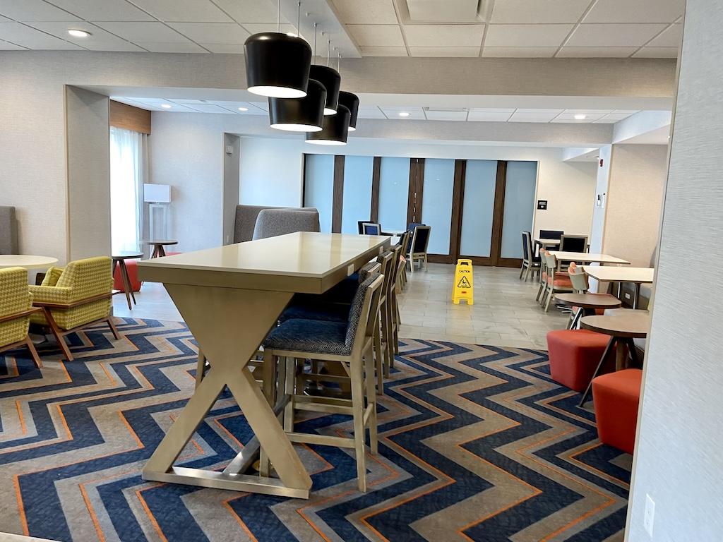 Hotel lobby in midwest where Luna stayed